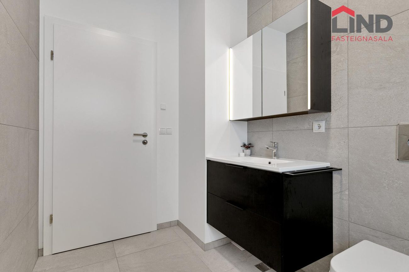 Grímsgata 8 - 0101, 210 Garðabær