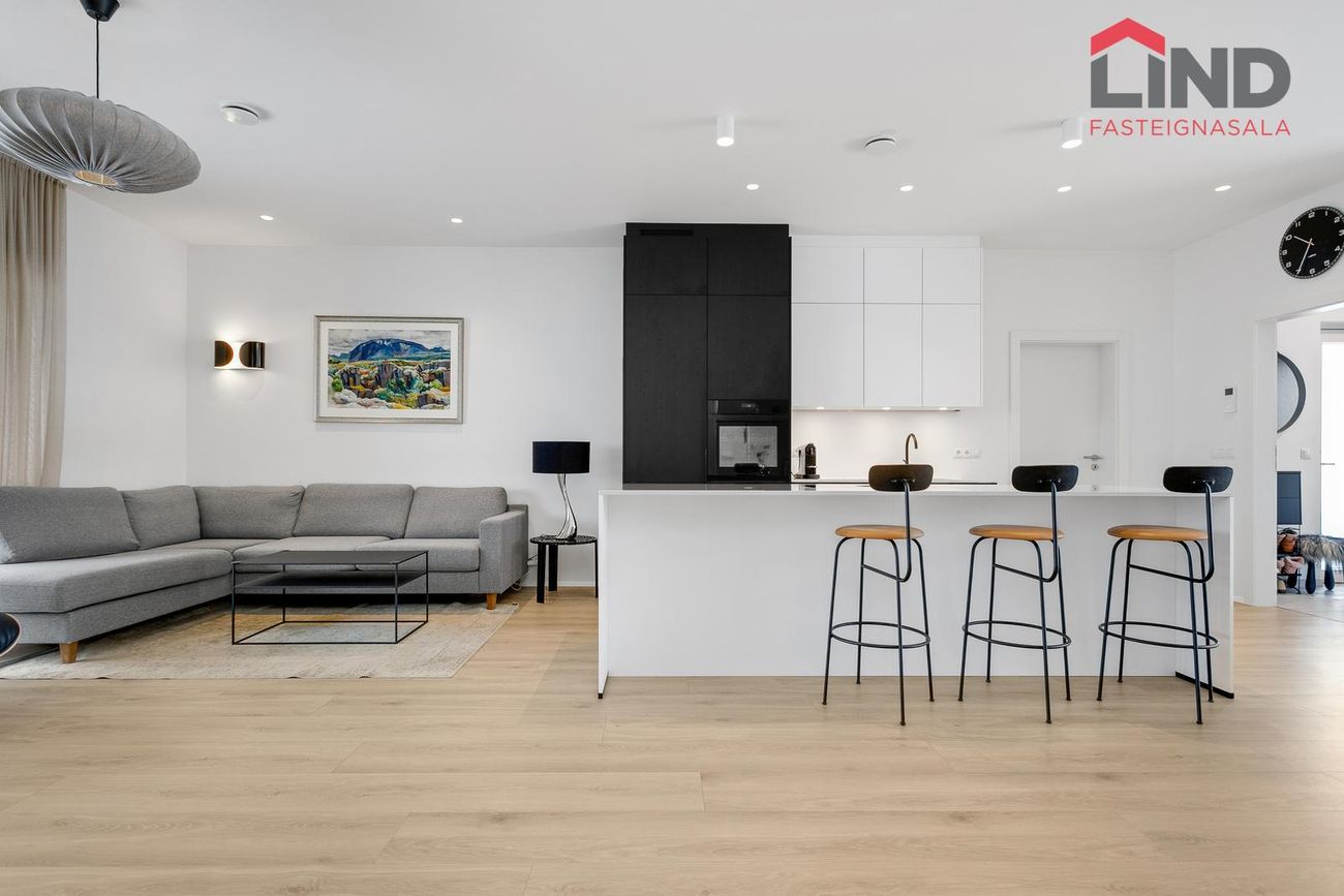 Grímsgata 8 - 0101, 210 Garðabær