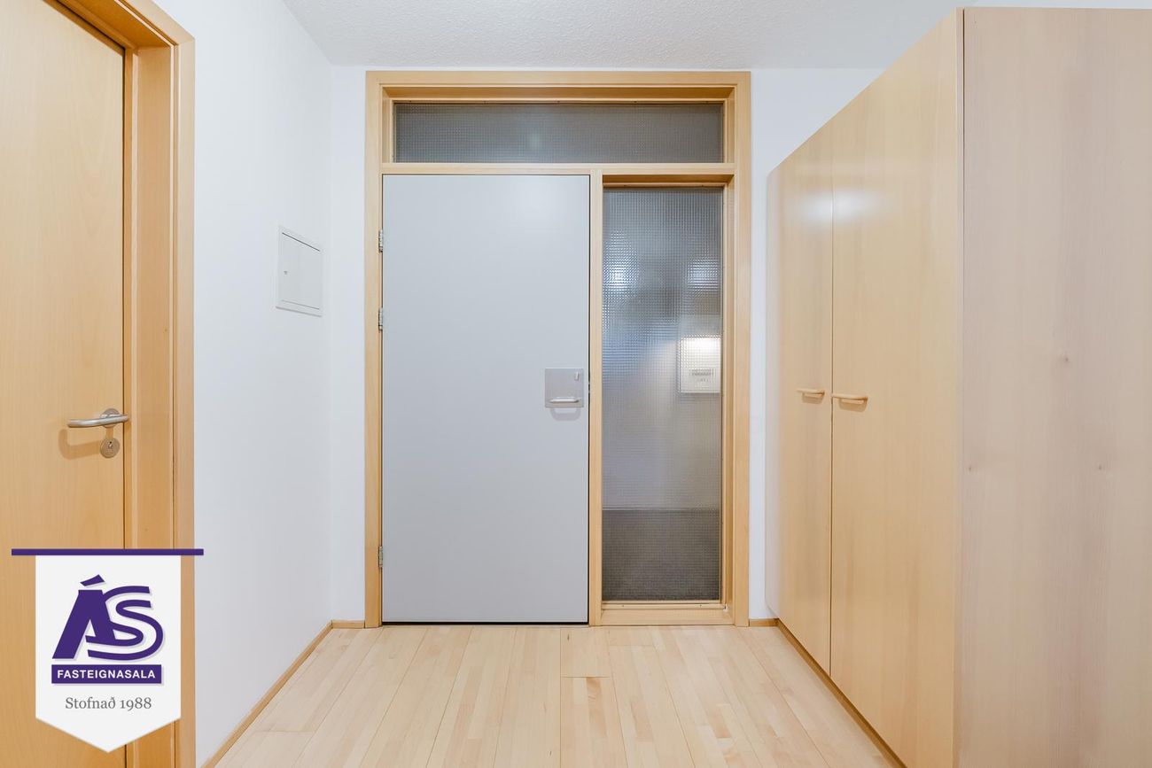 Sólvangsvegur 1 - 0402, 220 Hafnarfjörður