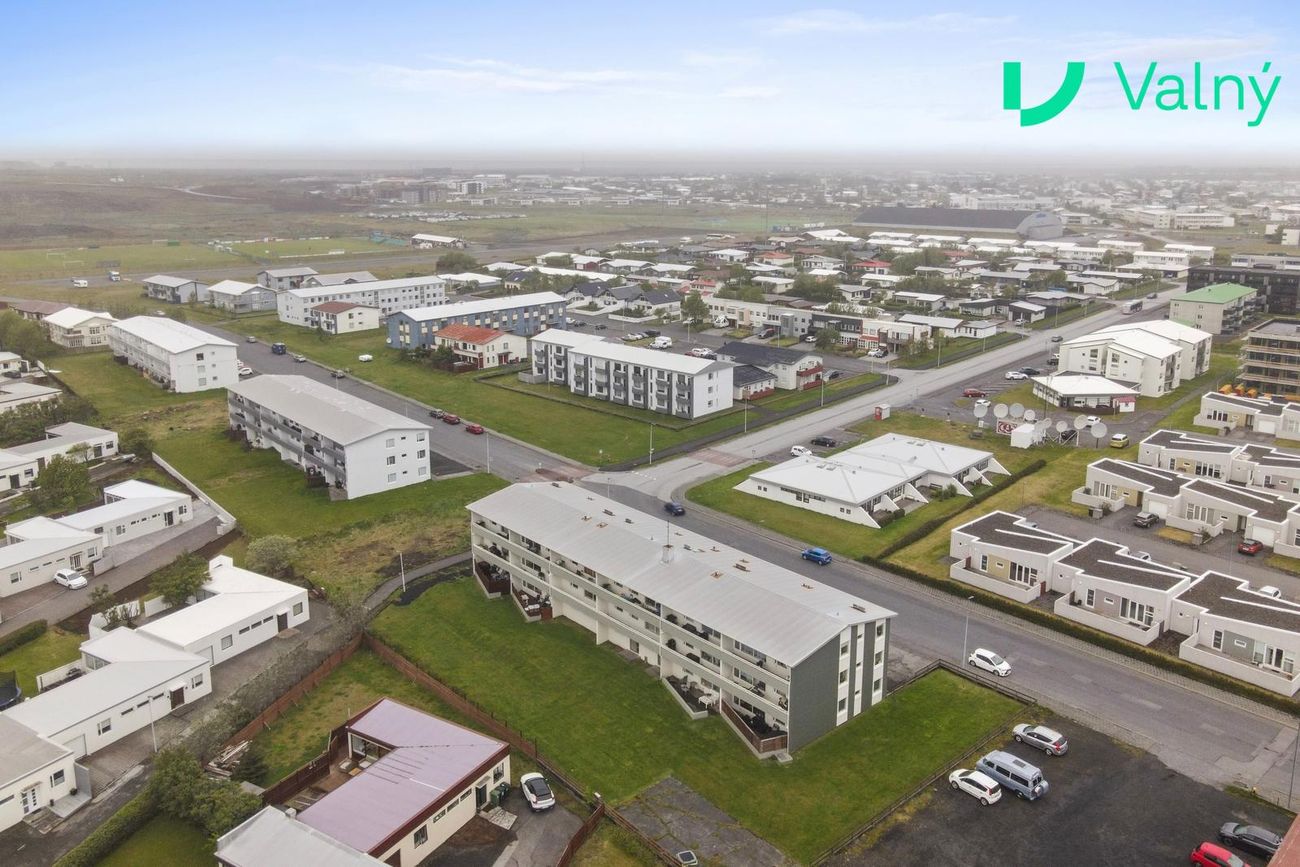 Hjallavegur 3, 260 Reykjanesbær