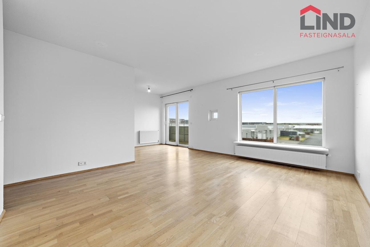 Skólabraut 3, 260 Reykjanesbær