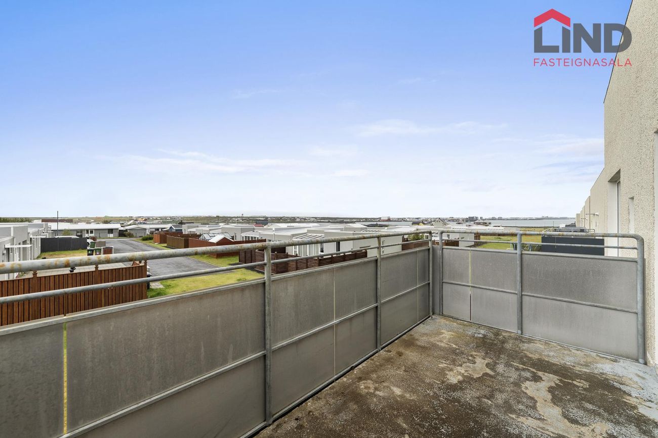 Skólabraut 3, 260 Reykjanesbær