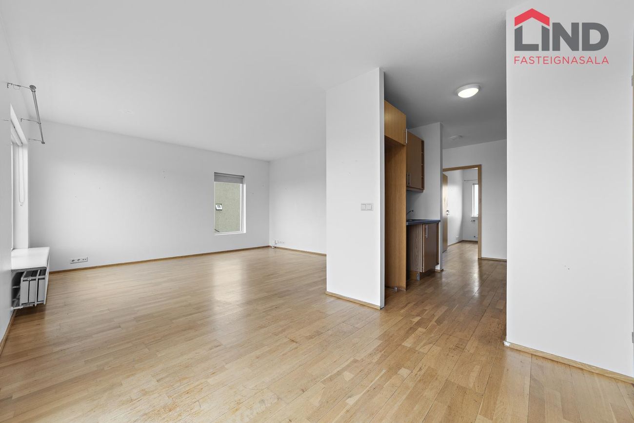 Skólabraut 3, 260 Reykjanesbær