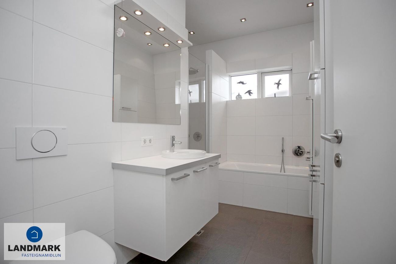 Grandahvarf 1 - 0301, 203 Kópavogur