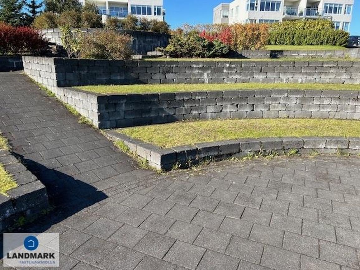 Grandahvarf 1 - 0301, 203 Kópavogur