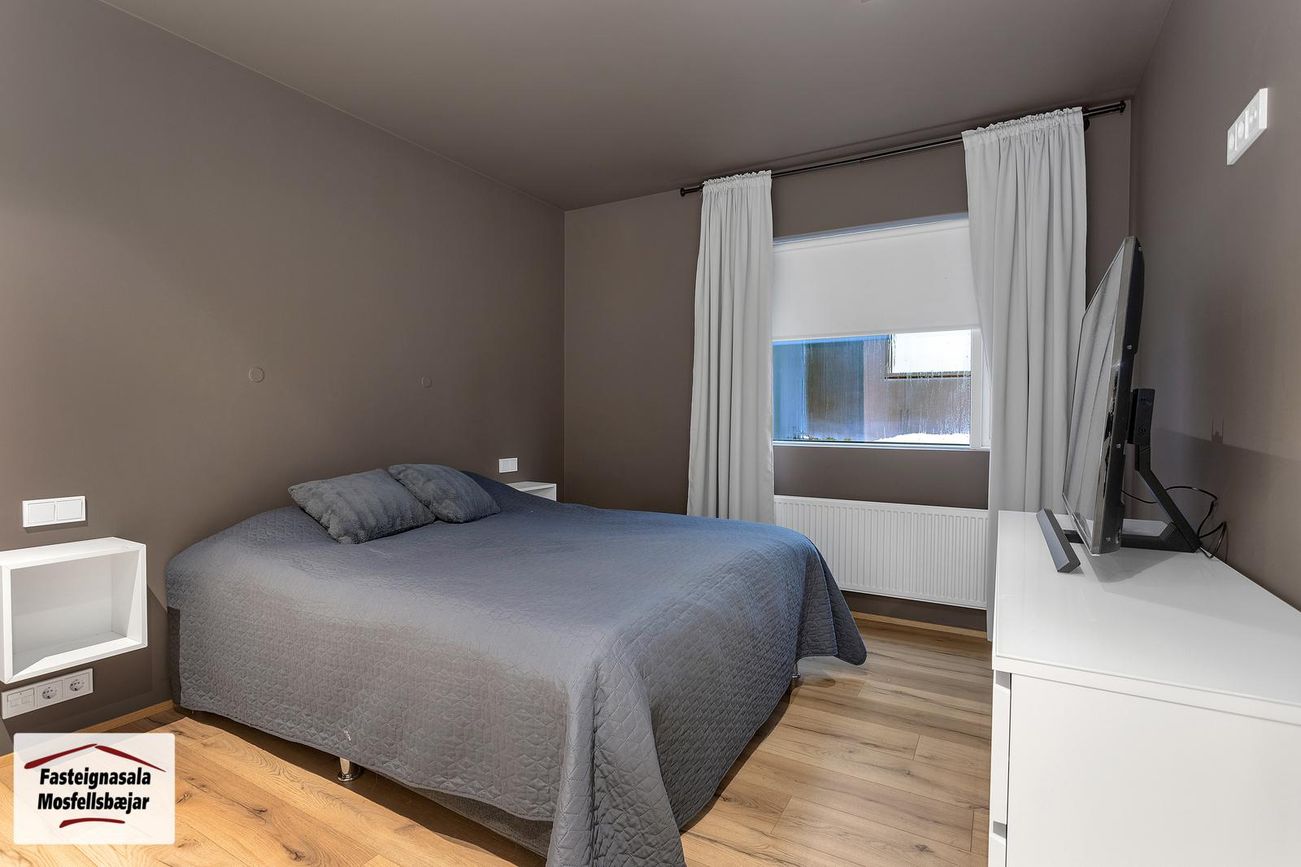 Gerplustræti 16, 270 Mosfellsbær