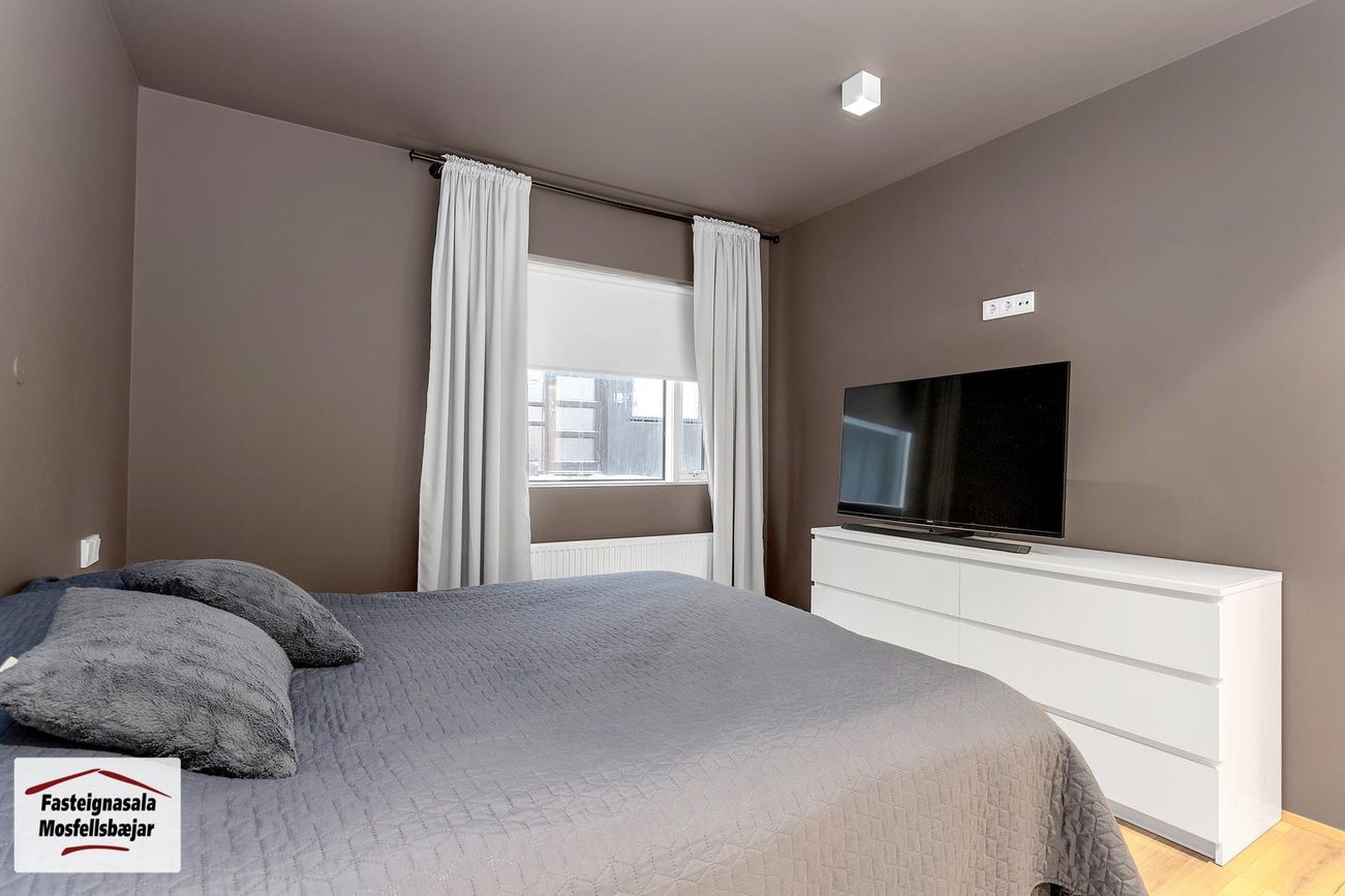 Gerplustræti 16, 270 Mosfellsbær