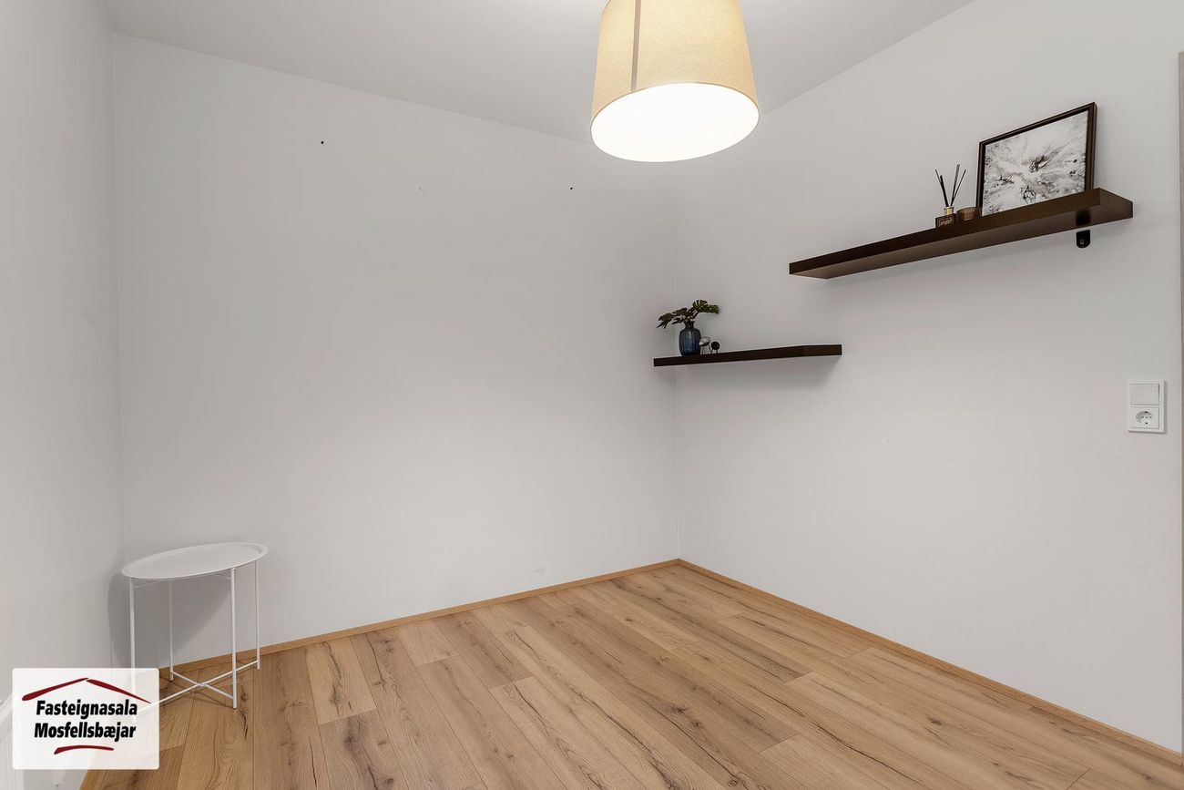 Gerplustræti 16, 270 Mosfellsbær