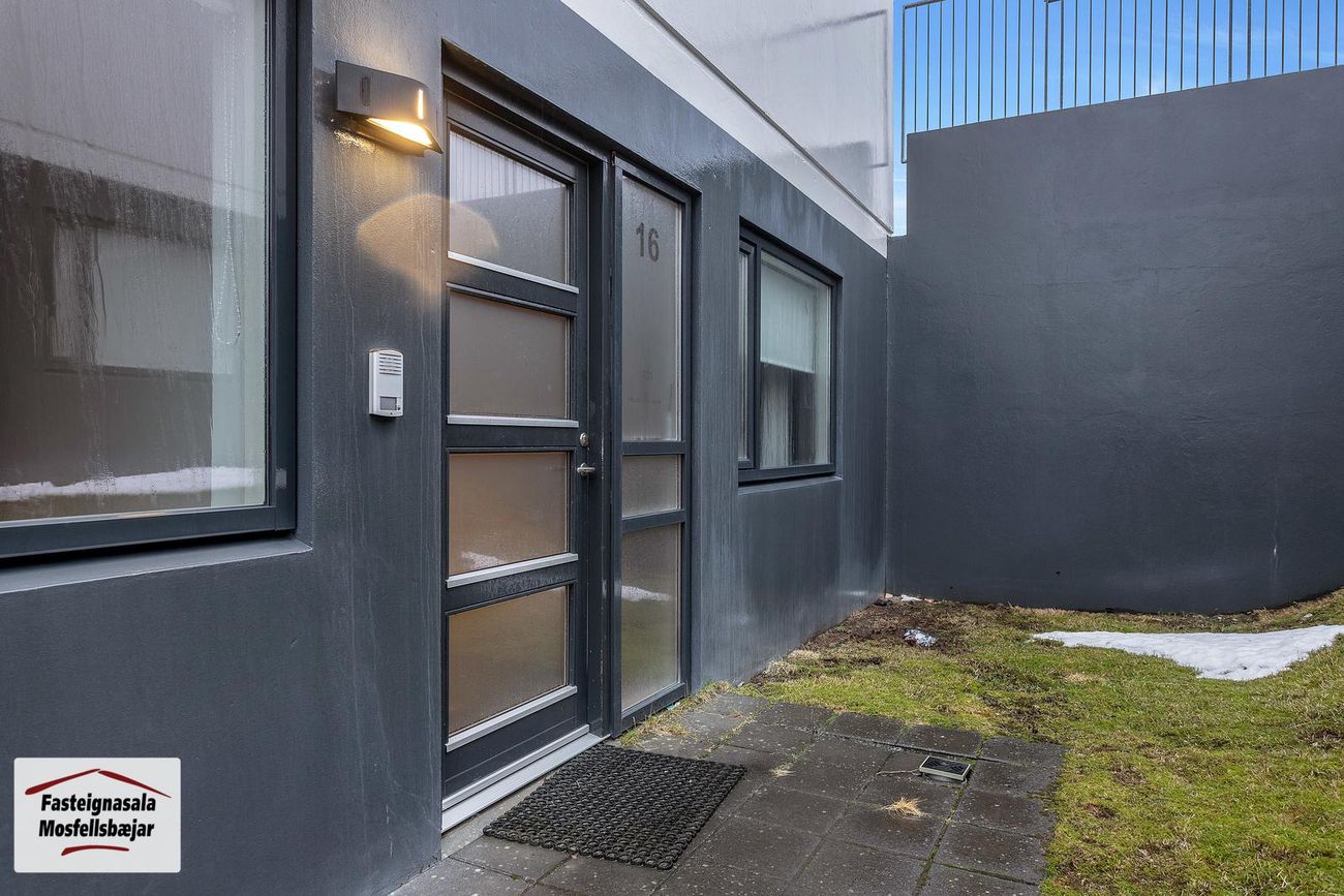 Gerplustræti 16, 270 Mosfellsbær