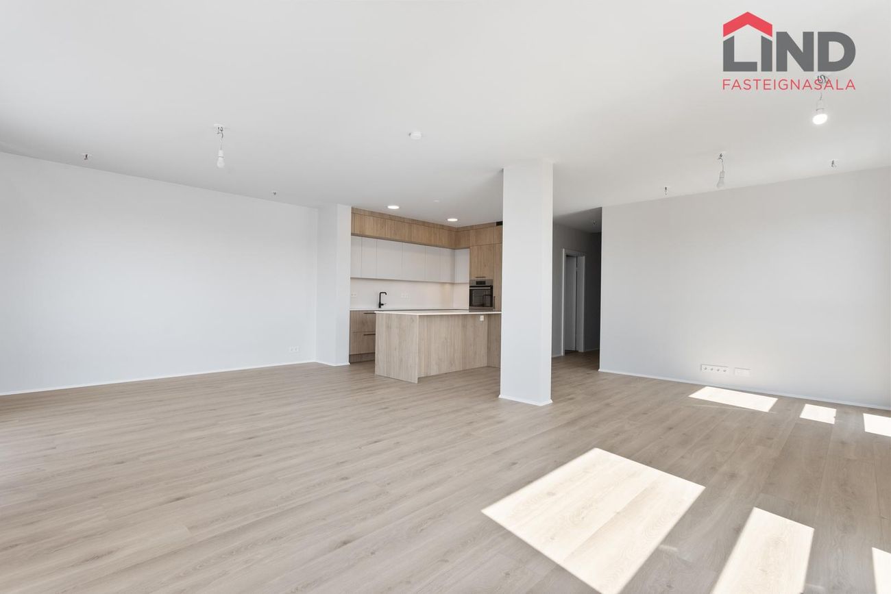 Jöfursbás 5D, 112 Reykjavík