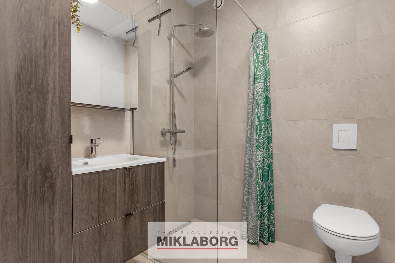 Álalind 18, 201 Kópavogur