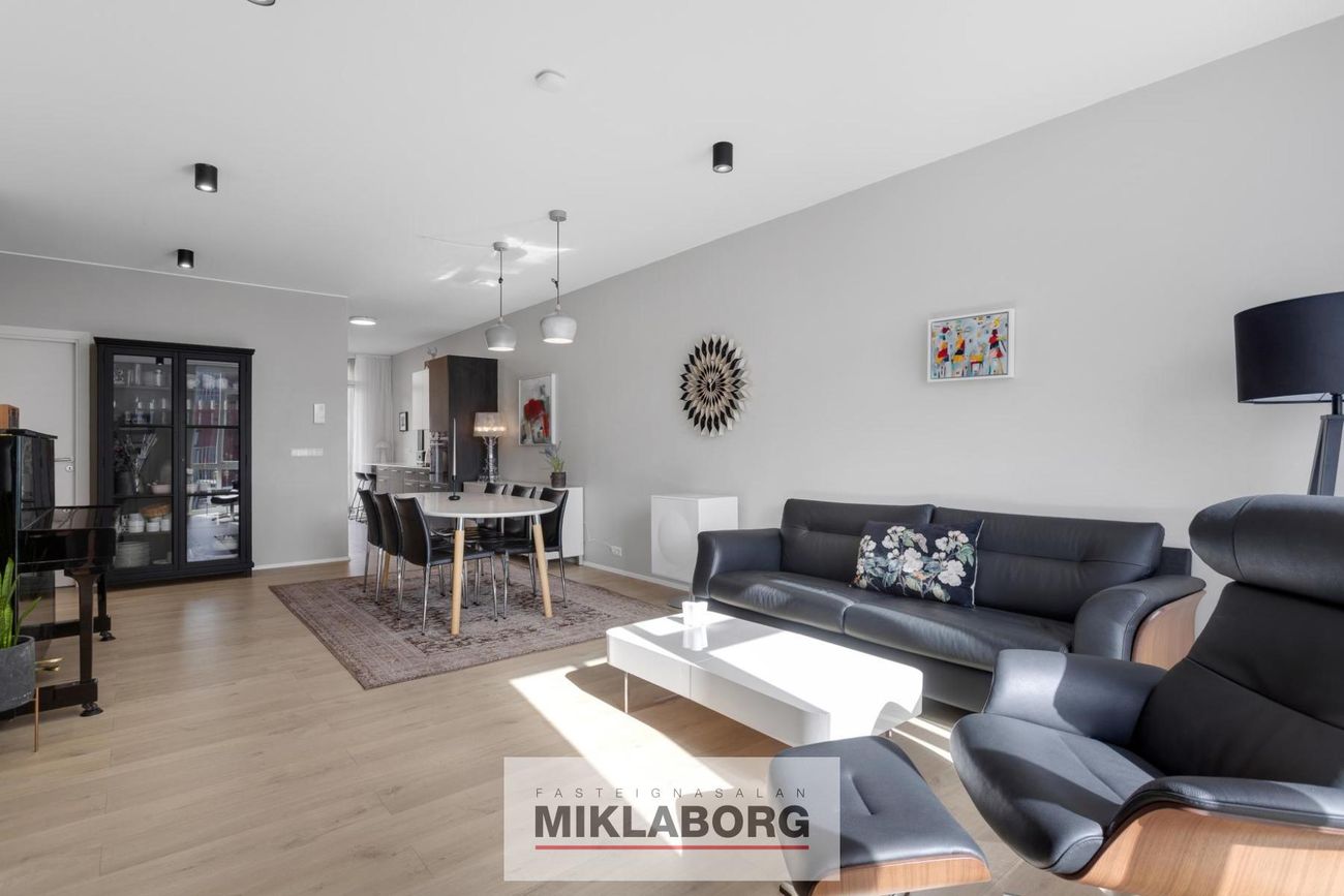 Bjarkarholt 27, 270 Mosfellsbær
