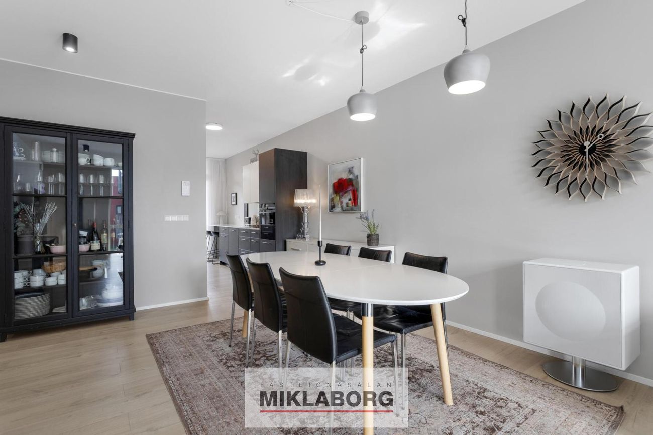 Bjarkarholt 27, 270 Mosfellsbær