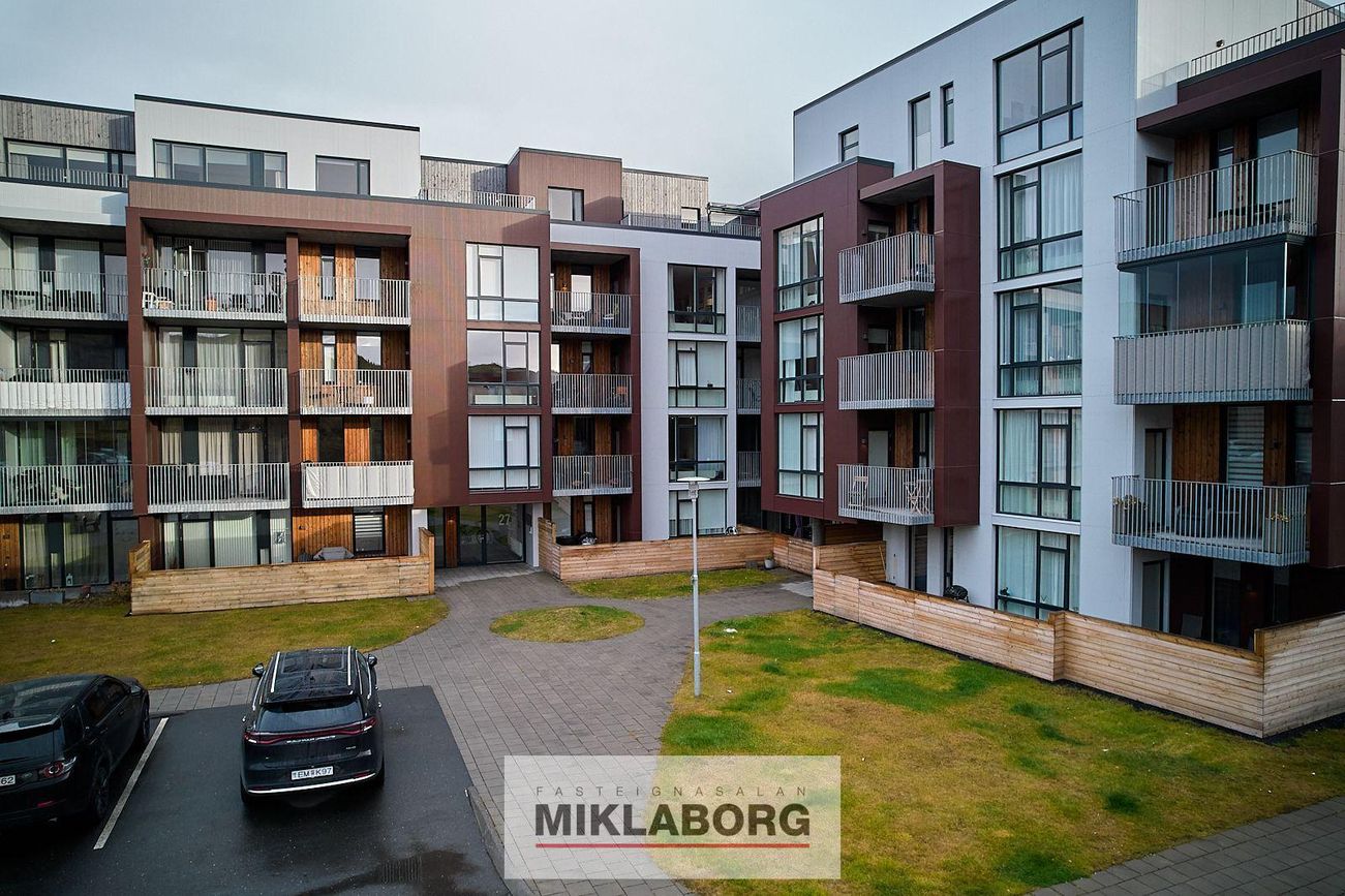 Bjarkarholt 27, 270 Mosfellsbær