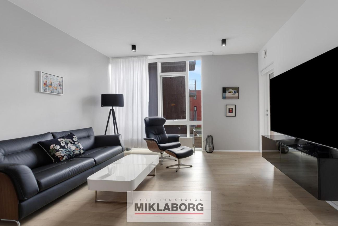 Bjarkarholt 27, 270 Mosfellsbær