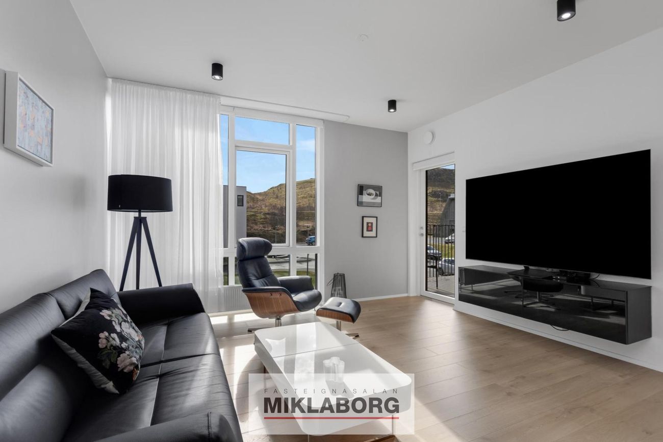 Bjarkarholt 27, 270 Mosfellsbær