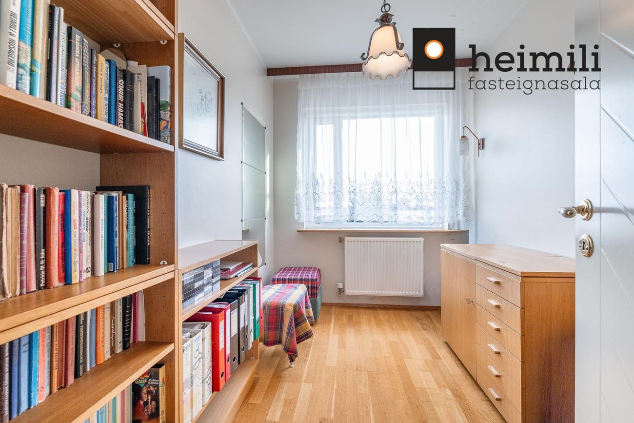 Hrafnhólar 6, 111 Reykjavík