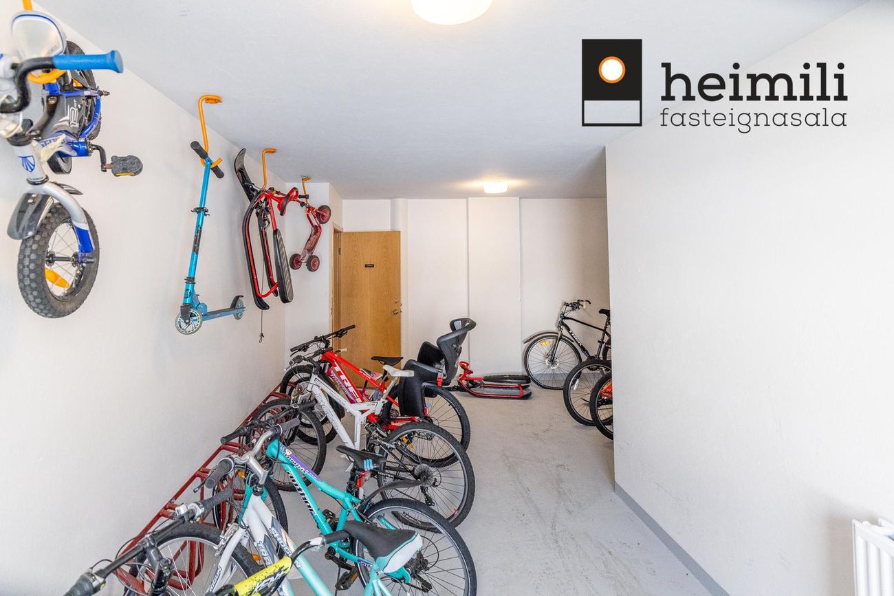 Hrafnhólar 6, 111 Reykjavík