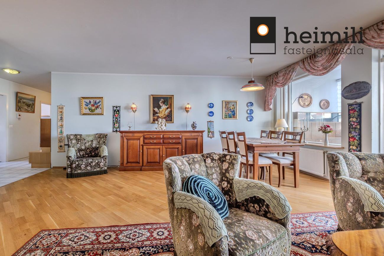 Hrafnhólar 6, 111 Reykjavík
